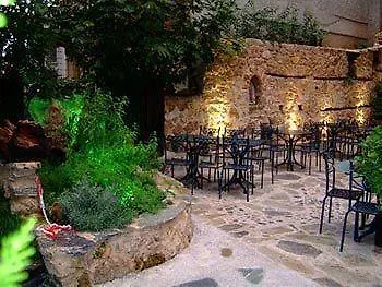 酒店 Boutique Palea Poli 4*