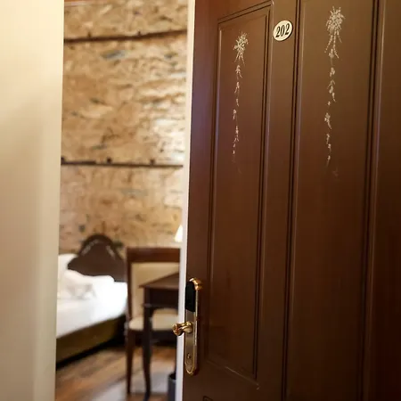 Boutique Palea Poli