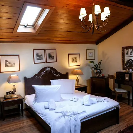 酒店 Boutique Palea Poli 4*